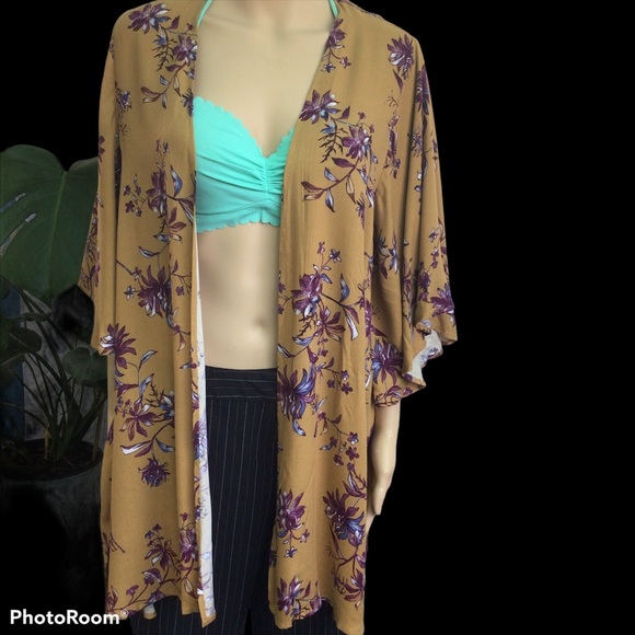 Open Front Floral Kimono NWT - Picture 1 of 4